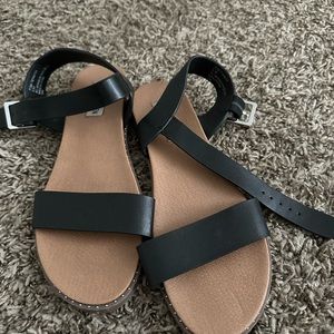 Steve Madden Sandels
